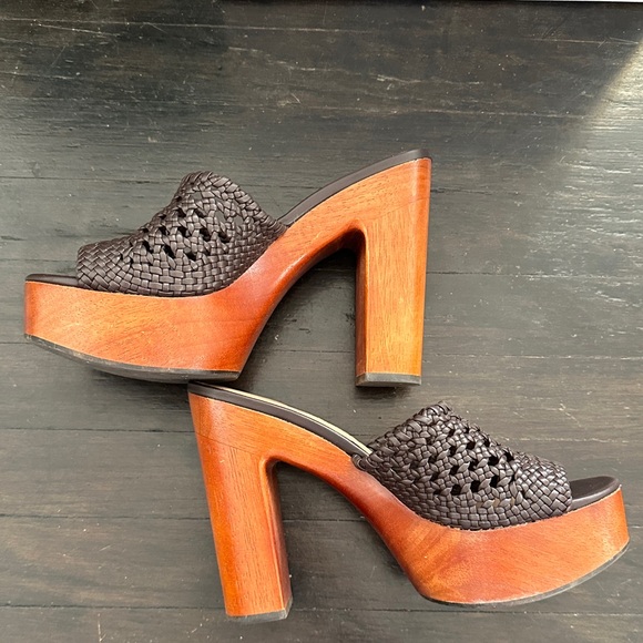 VERONICA BEARD Guadalupe Clog 7 - Picture 1 of 8